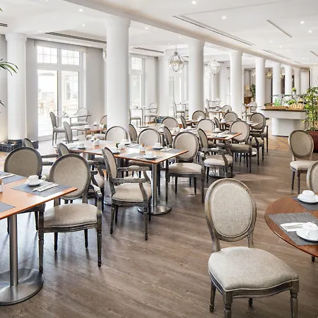 Hotel D'el Rey Marriott Golf &